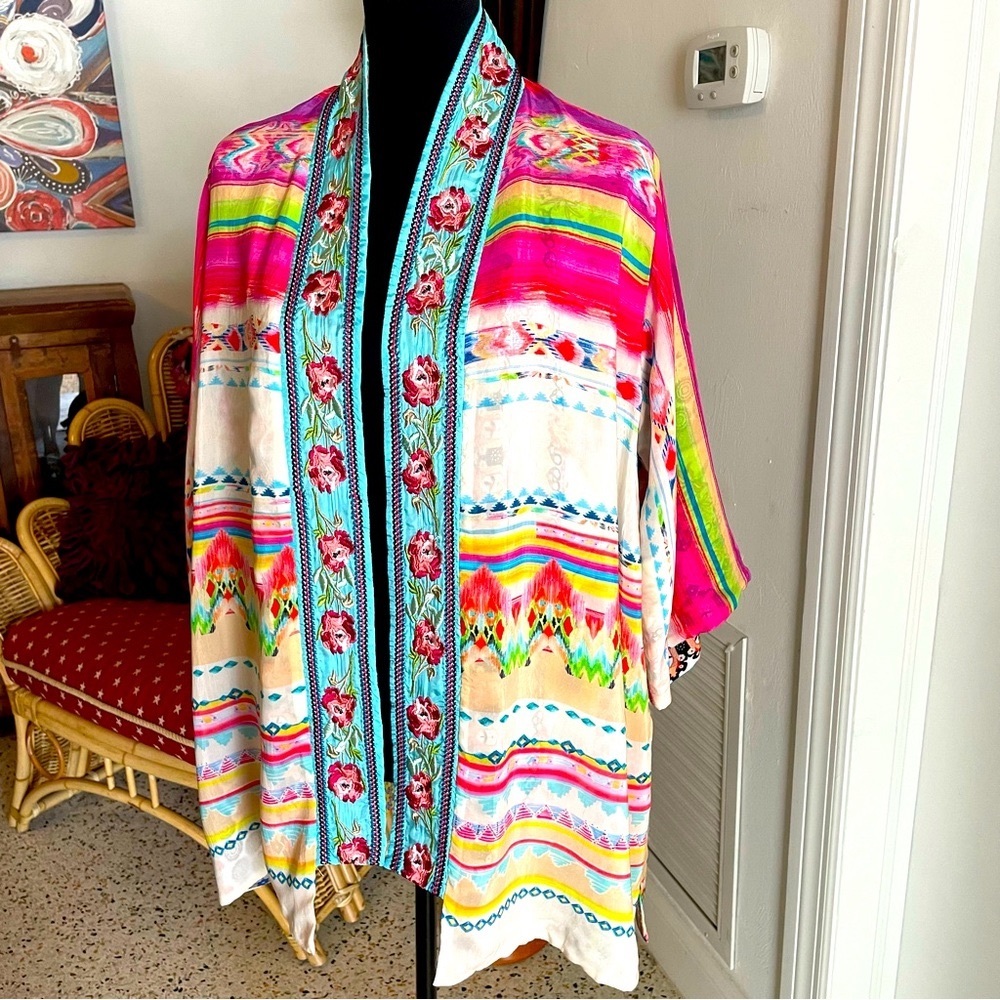 JOHNNY WAS Maci Colorful Embroidered Reversible Print Kimono Topper Wrap! Med